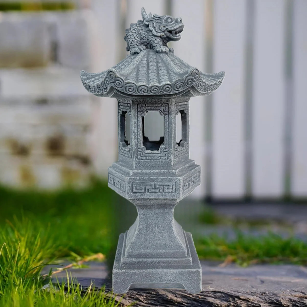 Outdoor Solar Pagoda Lantern, Chinese Zen Auspicious Palace Lantern Resin Decoration, Pagoda Solar Lantern Garden Statue with Solar Lights, for Yard Patio Pathway Garden Home Decor