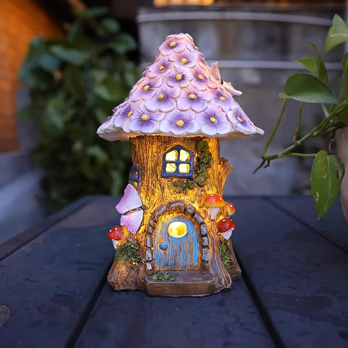 Outdoor Garden Solar Statues Lights, Purple Flower House Decoration Lamp, Flower Wood Stake House Decoration, Garden Solar Decorative Light for Garden, Courtyard, and House Decoration